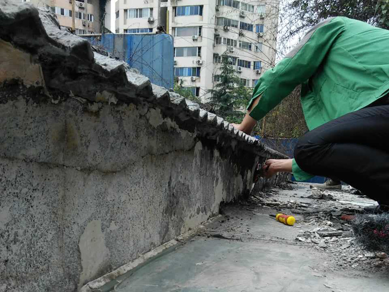 重慶房頂漏水可以自己修補嗎，重慶房頂漏水維修價格