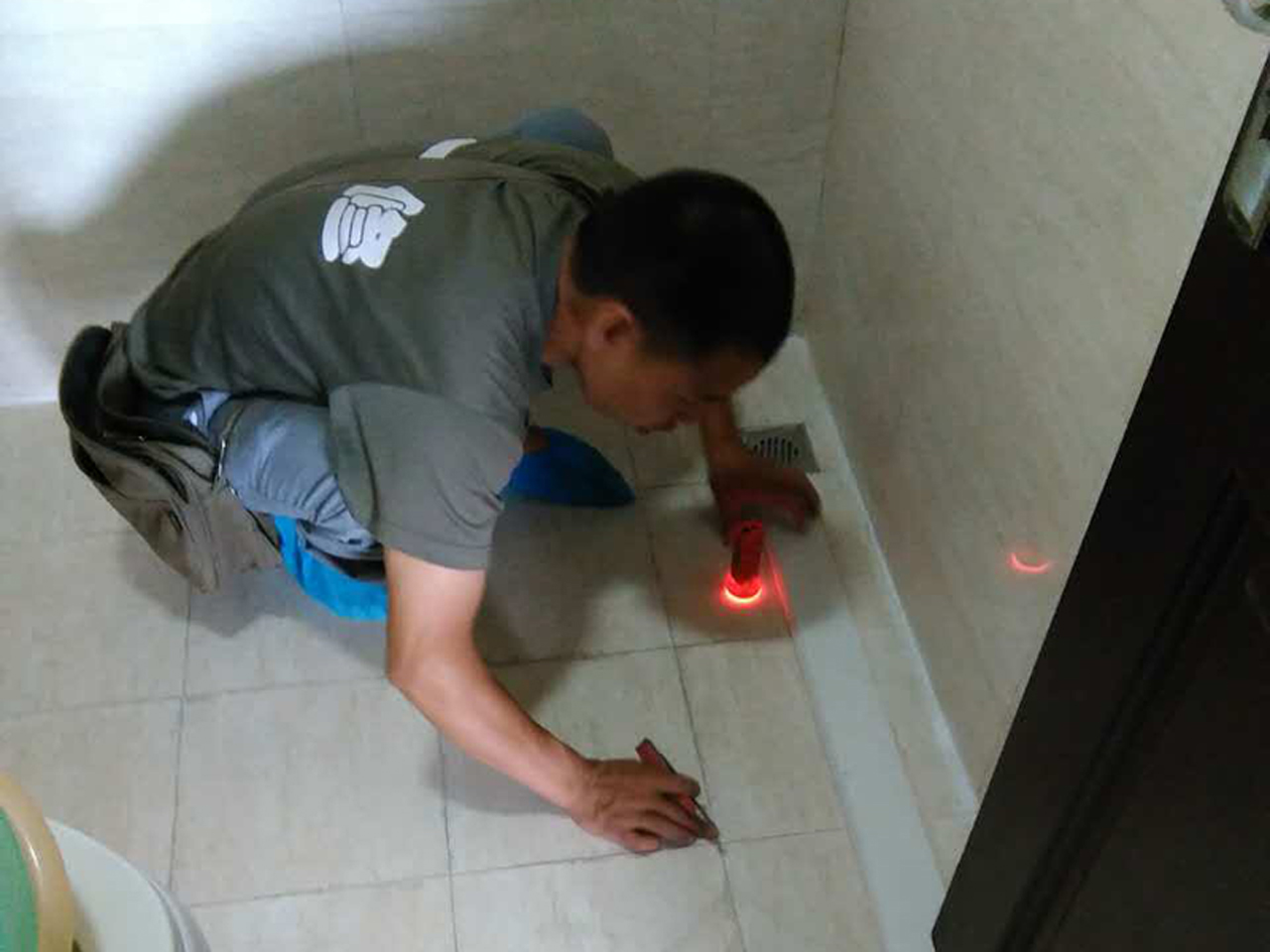 衛(wèi)生間地漏漏水被樓下找上門，記住這三大點輕松解決