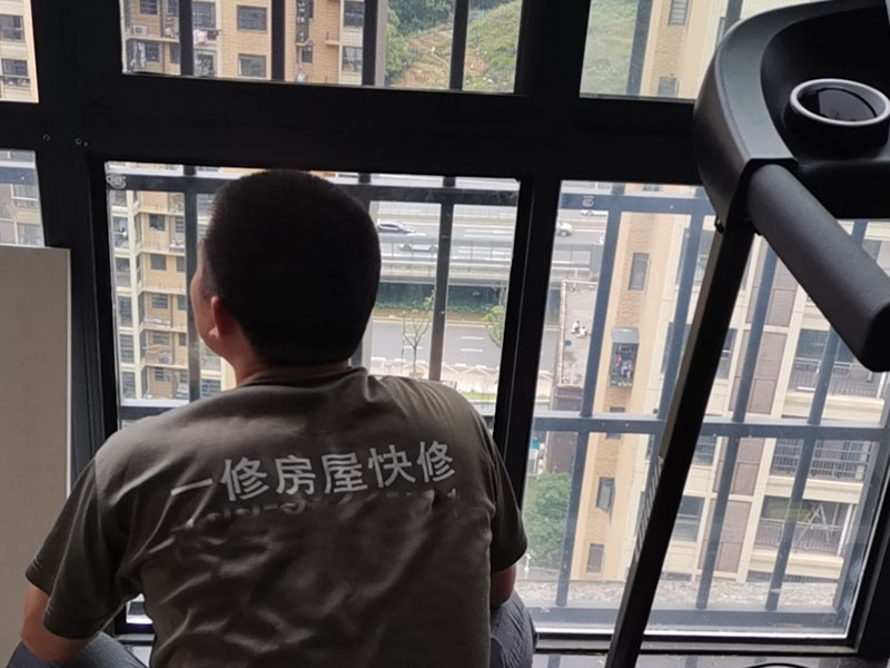 獲取紗窗電話的途徑多，選正規(guī)平臺預約紗窗維修是根本，別被騙