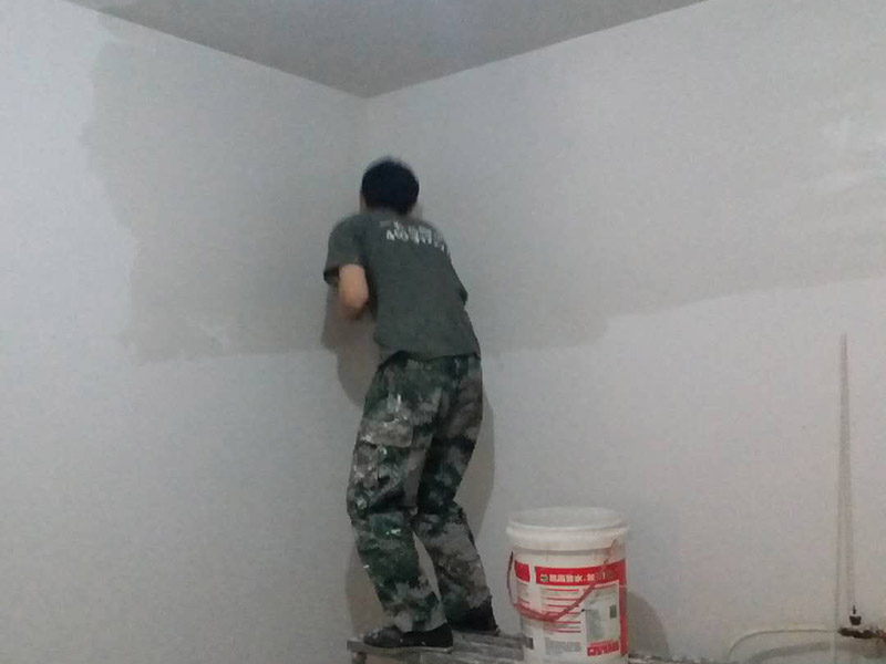 婁底房屋維修公司哪家會刷墻，婁底墻面開裂怎么修補費用