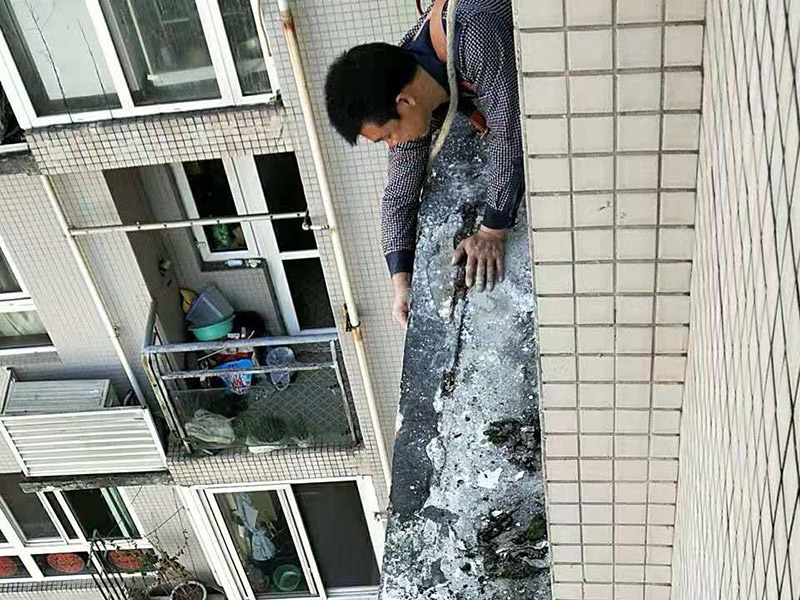 廣州房頂漏水可以自己修補(bǔ)嗎，廣州房頂漏水維修價格