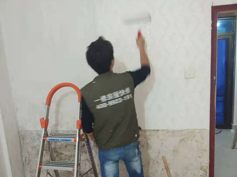 石家莊刷墻師傅多少錢一平方，石家莊刷墻師傅施工注意事項(xiàng)