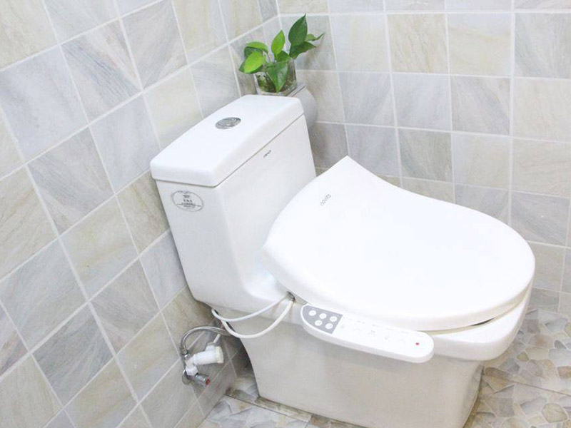 馬桶下面向外滲水怎么辦，好的辦法是，了解滲水原因再針對(duì)性處理問題