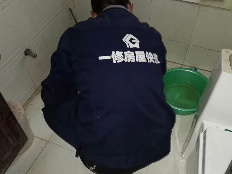 樓上漏水樓下如何補漏，樓上沒用水怎么