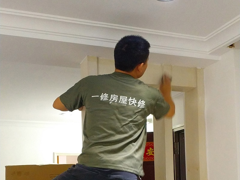 住了幾十年的舊房子只想簡(jiǎn)單翻新，墻翻