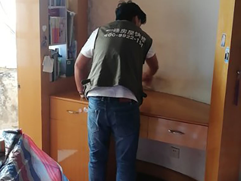 家具維修上門服務(wù)，家具刮痕和裂縫的急