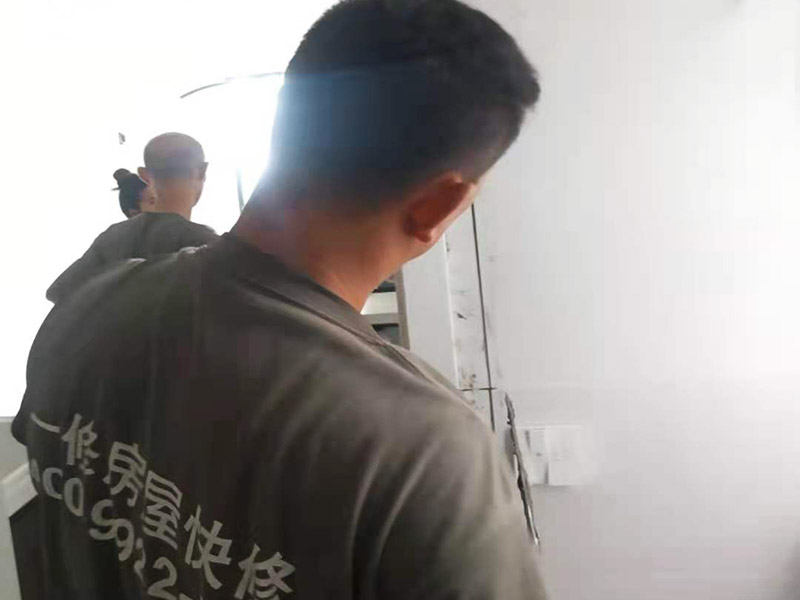 天津老房子裝修半包價格一般是多少，房