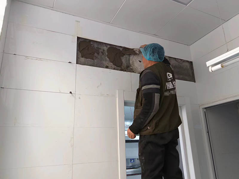 衛(wèi)生間墻面不垂直怎么貼磚？