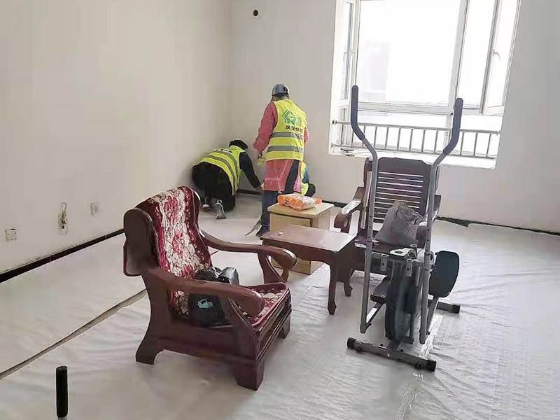 客廳墻壁掉墻皮可以怎樣處理？