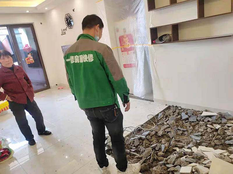 躍層改造成單獨兩套房違法嗎？