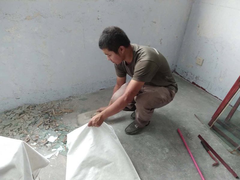 窗戶拆除、建渣清理